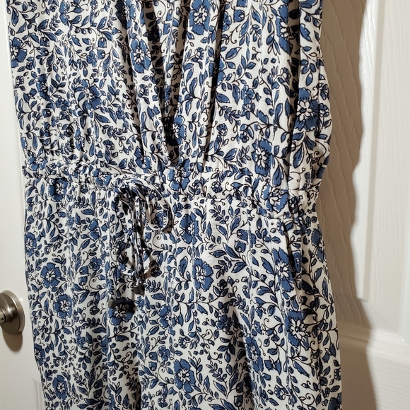 Splendid Blue and White Floral Women's Shorts - Picture 5 of 16